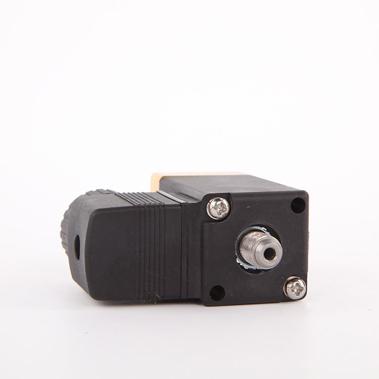လေယာဉ်မှူး Solenoid Valve
